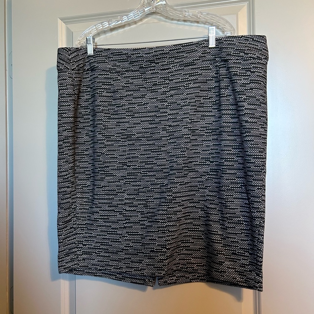 Black and White Textured Skirt